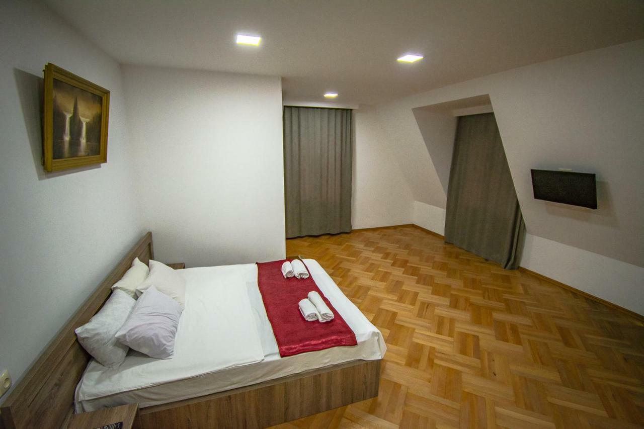 Nana'S Guesthouse Batumi Exterior photo