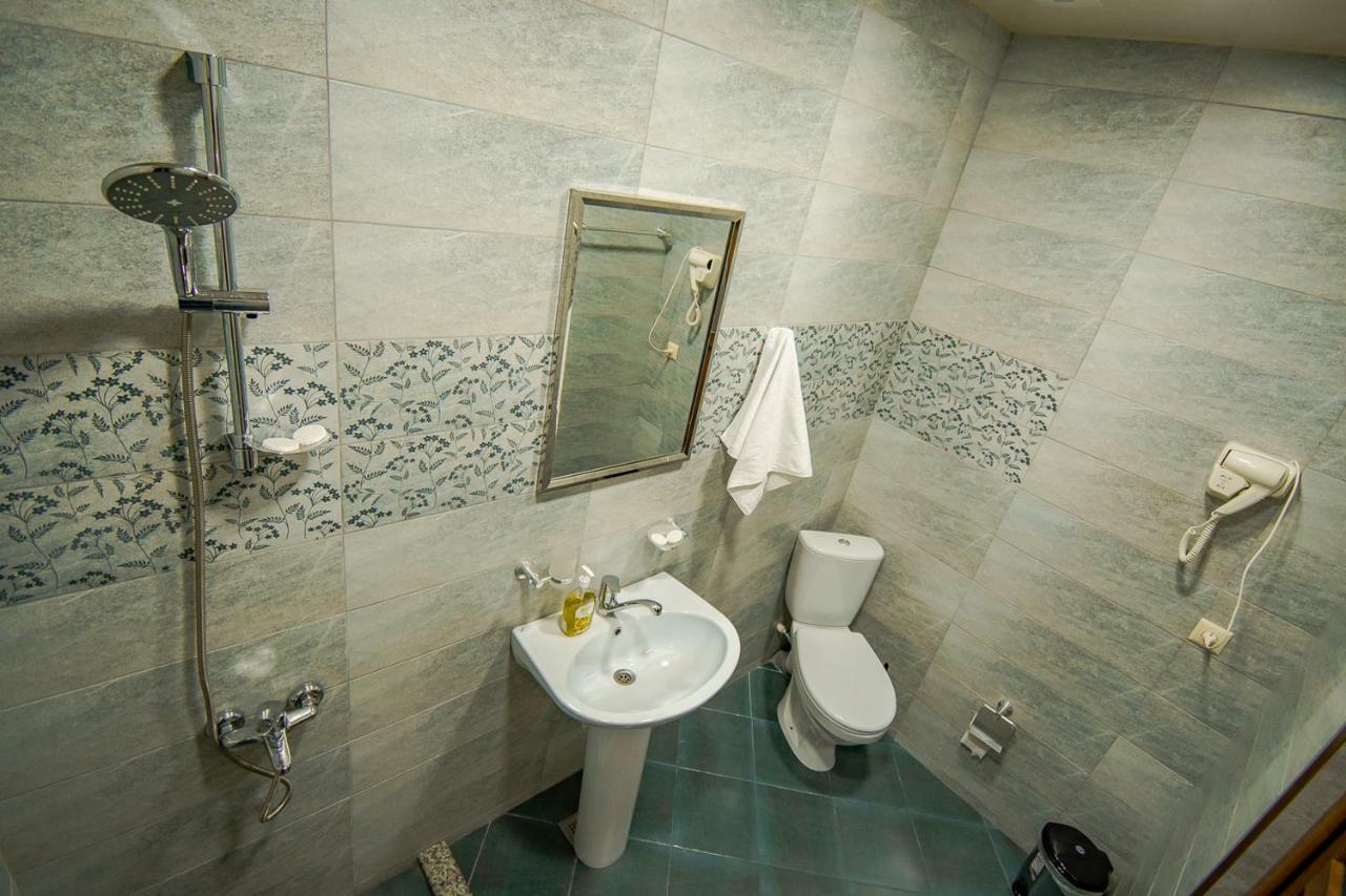 Nana'S Guesthouse Batumi Exterior photo